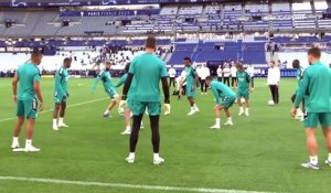 Travail collectif, exercice face au but : Benzema et le Real à l'entraînement au Stade de France