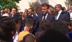 Mbappé à l'OM ? "J'ai déjà essayé, on n'y arrivera pas" répond Emmanuel Macron à des enfants