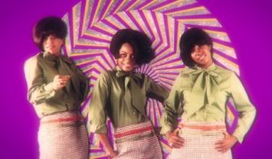 The Supremes - You Keep Me Hangin' On (Lyric Video)