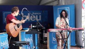 Emilie Moutet sur la scène France Bleu aux Francofolies