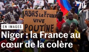 Au Niger, des milliers de partisans des putschistes manifestent contre la France