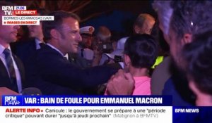 Var: un bain de foule pour Emmanuel Macron à Bormes-les-Mimosas