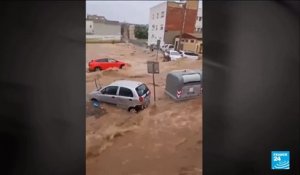 Regardez les images impressionnantes des pluies torrentielles qui se sont abattues sur une grande partie de l'Espagne: Une personne est décédée et deux autres sont portées disparues - VIDEO
