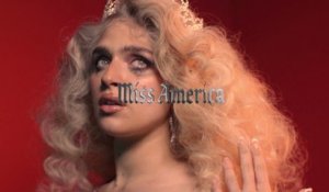 Mae Muller - Miss America (Lyric Video)