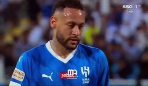 Neymar rate un pénalty face au gardien d’Al-Shabab