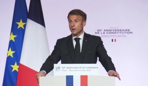 Emmanuel Macron veut "trouver un texte accordant tous les points de vue" sur l'IVG pour "convoquer un Congrès à Versailles"