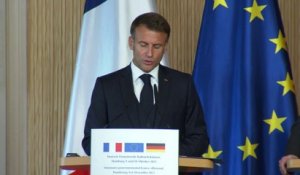 Israël: Emmanuel Macron réitère sa "condamnation sans équivoque des effroyables actes terroristes qui touchent le pays"