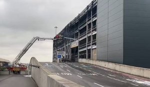 Vidéo d'incendie à l'aéroport de Luton à Londres 1
