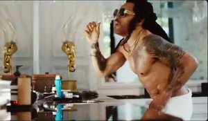 Lenny Kravitz, 59 ans, se montre totalement nu dans son nouveau clip !