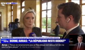 "Ce sont eux [le gouvernement] qui sont totalement incohérents en faisant passer des textes pour aggraver l'immigration", déclare Marine Le Pen