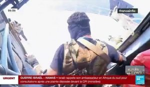Guerre contre le Hamas : Les folles images d'un cargo appartenant à un homme d'affaire israélien pris d'assaut en mer rouge par des hommes armés avec un drapeau palestinien