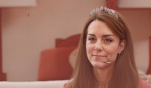 Le tonton de Kate Middleton critique vivement la série "The Crown" de Netflix !