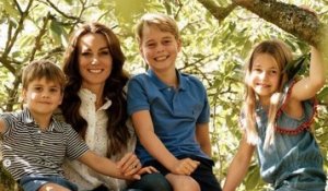Kate Middleton hospitalisée : elle ne peut plus s’occuper de ses trois enfants… Voici qui prend en charge George, Charlotte et Louis