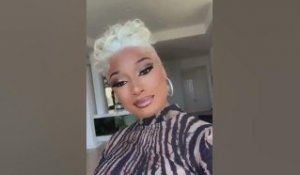 Megan Thee Stallion Announces Her New Snapchat Dog Series #shorts