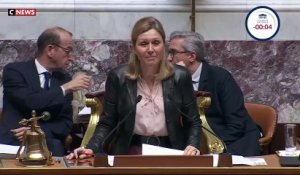 Rachida Dati se paye un député Républicains qui a tenté de faire de l'humour en posant sa question :  "Si vous voulez devenir humoriste, je suis prête à vous subventionner, mais il y a du boulot !"