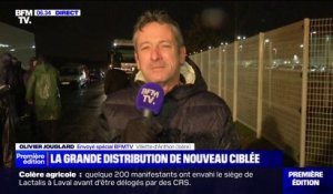 Colère des agriculteurs: une plateforme logistique du groupe Leclerc à Villette-d'Anthon (Isère) bloquée