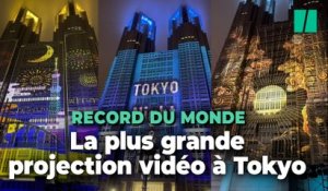 Le plus grand mapping vidéo du monde illumine un gratte-ciel de Tokyo