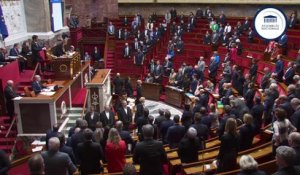 Attaque à Moscou: l'Assemblée nationale rend hommage aux victimes en observant une minute de silence