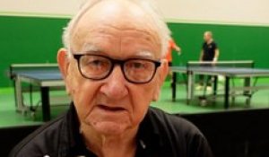 Guy, 95 ans, est un champion de tennis de table
