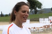 «Ça donne beaucoup de force» :   l’émotion de Laure Manaudou, porteuse de la flamme à Olympie