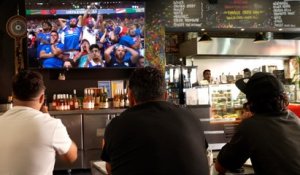 Soirée foot-kebab pour le match des Bleus : « Une bouffée d’air » dans l'entre-deux tours