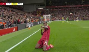 Carabao Cup : Isak et Liverpool punissent Southampton avant la pause !
