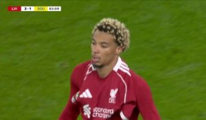 Ekitike buteur... et expulsé pour avoir enlevé son maillot !