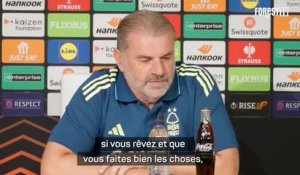 Nottingham - Postecoglou : "Ce sont ces histoires qui résonnent le plus"