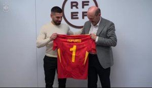 Espagne - Topuria rend visite à la Roja
