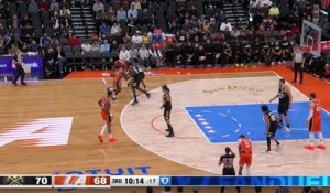 Clippers - James Harden trouve Derrick Jones Jr. pour un sublime alley-oop !