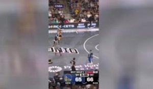 Curry encore magique : un floater acrobatique face aux Spurs