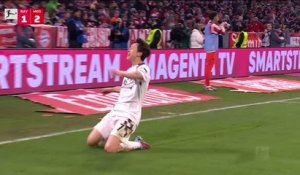 Mayence - Lee Jan-sung trompe Neuer sur une tête plongeante