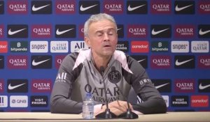 PSG - Enrique n’écarte aucune option durant le mercato