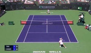 Indian Wells - Sinner surclasse Tien et rejoint Zverev dans le dernier carré