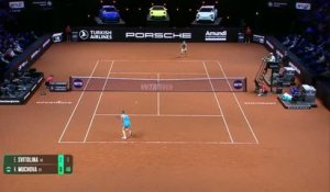 Stuttgart - Muchova bat enfin Svitolina et file en finale