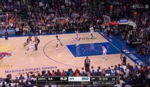 Spurs - Le alley-oop impressionnant inscrit par Wembanyama contre les Knicks