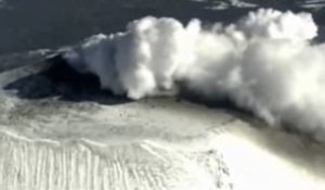 Un volcan entre en éruption au Japon