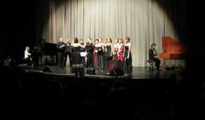 AGDE - 2009 - LES AGITES DU VOCAL AU   25 ans de l'école de Musique d'Agde AVEC SYLVAIN MANYACH