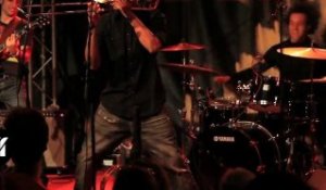 Troy "Trombone Shorty" Andrews & Orleans Avenue en live