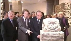 [Plateau brève : inauguration du musée Guimet par Jacques Chirac]