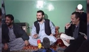 Les talibans revendiquent l'assassinat du frère du...