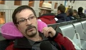 Neige : passagers dorment dans les aéroports