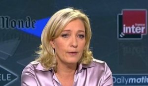 Le Pen ravie d'un 2nd tour avec DSK