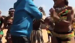 Pelé em dança típica zulu