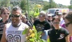 700 motards rendent hommage à Coluche