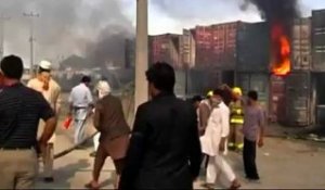 Afghanistan: Première manifestation violente contre le...