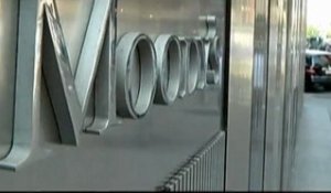 Moody's place la banque Dexia sous surveillance