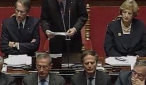 Mario Monti sollicite le vote de confiance de la chambre...