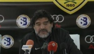 Maradona salue l'arrivée de Tevez à Milan