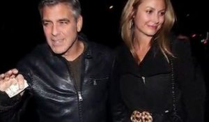 George Clooney et Stacy Keibler partagent un dîner romantique